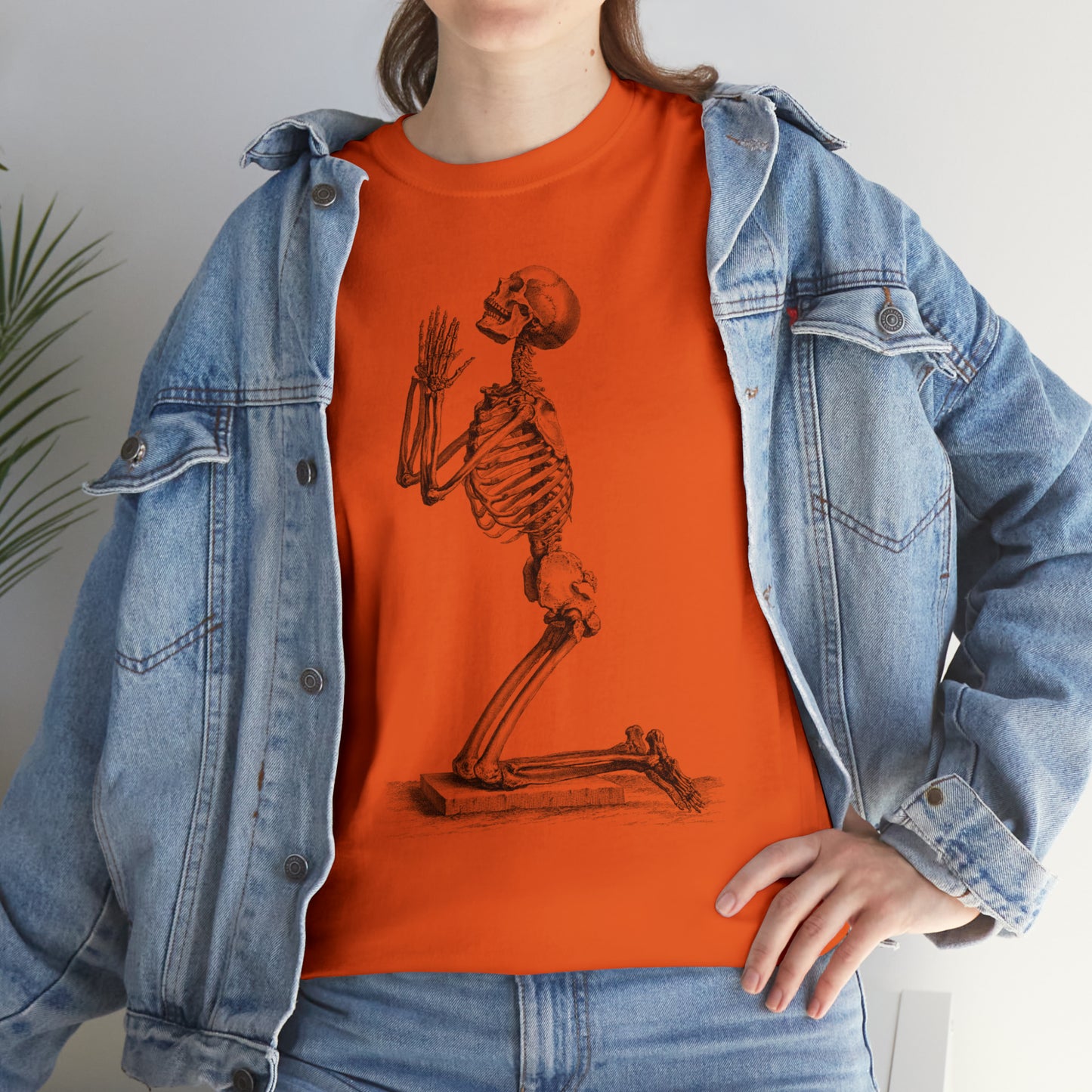 Halloween Praying Skeleton - Unisex Heavy Cotton Tee