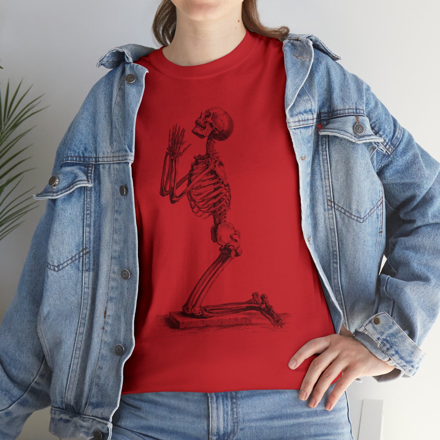 Halloween Praying Skeleton - Unisex Heavy Cotton Tee