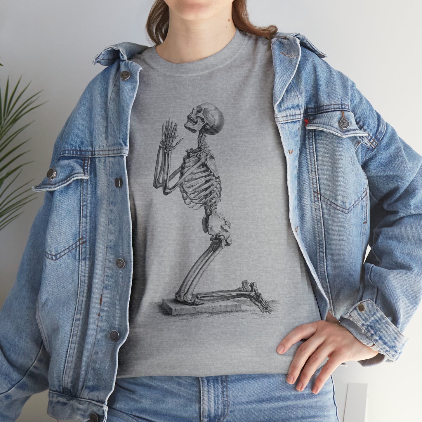 Halloween Praying Skeleton - Unisex Heavy Cotton Tee